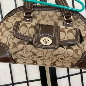 Coach Hampton Domed Signature Zip Satchel F13977
